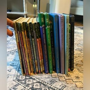 Lot of 19 Magic Tree House Chapter Books Jack and Annie